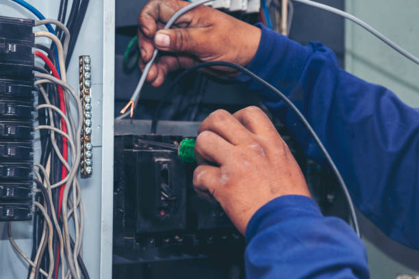 Best Local Electrician Companies  in Creston, IA